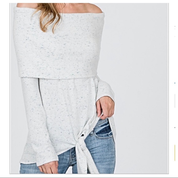 ✨LAST ONES ✨Off the shoulder soft top - Picture 4 of 8